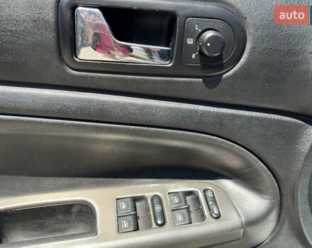 Сірий Фольксваген Пассат, об'ємом двигуна 1.8 л та пробігом 268 тис. км за 4200 $, фото 8 на Automoto.ua