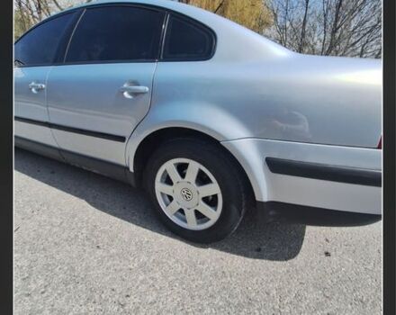 Серый Фольксваген Пассат, объемом двигателя 1.6 л и пробегом 350 тыс. км за 3300 $, фото 4 на Automoto.ua