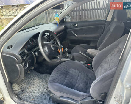 Серый Фольксваген Пассат, объемом двигателя 1.6 л и пробегом 217 тыс. км за 2850 $, фото 8 на Automoto.ua