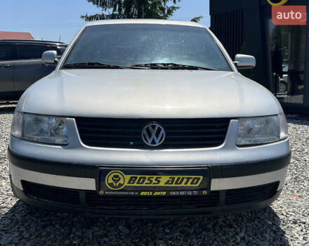 Сірий Фольксваген Пассат, об'ємом двигуна 1.8 л та пробігом 268 тис. км за 4200 $, фото 1 на Automoto.ua