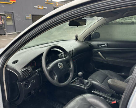 Серый Фольксваген Пассат, объемом двигателя 1.78 л и пробегом 300 тыс. км за 2600 $, фото 9 на Automoto.ua