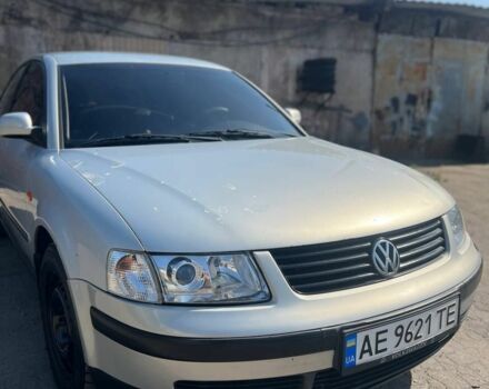 Сірий Фольксваген Пассат, об'ємом двигуна 1.8 л та пробігом 200 тис. км за 3300 $, фото 2 на Automoto.ua