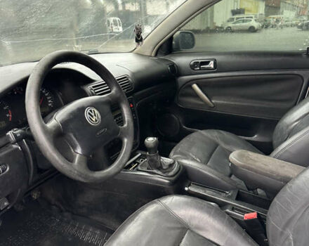 Серый Фольксваген Пассат, объемом двигателя 1.78 л и пробегом 300 тыс. км за 2600 $, фото 10 на Automoto.ua