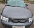 Серый Фольксваген Пассат, объемом двигателя 1.8 л и пробегом 200 тыс. км за 2500 $, фото 1 на Automoto.ua