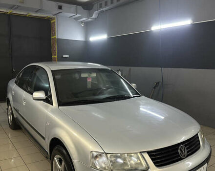 Серый Фольксваген Пассат, объемом двигателя 1.8 л и пробегом 298 тыс. км за 3400 $, фото 2 на Automoto.ua