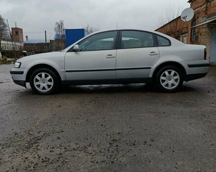 Сірий Фольксваген Пассат, об'ємом двигуна 1.6 л та пробігом 280 тис. км за 2800 $, фото 5 на Automoto.ua