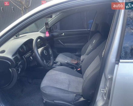 Серый Фольксваген Пассат, объемом двигателя 1.78 л и пробегом 277 тыс. км за 4100 $, фото 16 на Automoto.ua