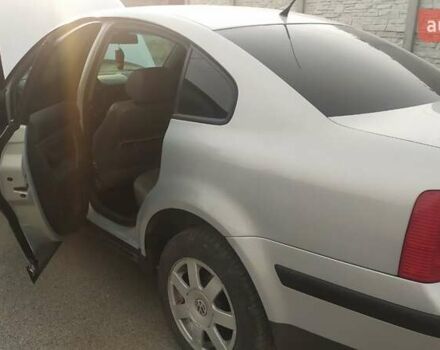 Серый Фольксваген Пассат, объемом двигателя 1.8 л и пробегом 250 тыс. км за 4950 $, фото 2 на Automoto.ua