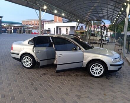 Серый Фольксваген Пассат, объемом двигателя 1.6 л и пробегом 175 тыс. км за 5000 $, фото 1 на Automoto.ua