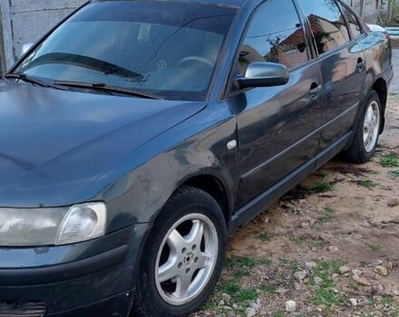 Серый Фольксваген Пассат, объемом двигателя 1.9 л и пробегом 360 тыс. км за 1500 $, фото 1 на Automoto.ua