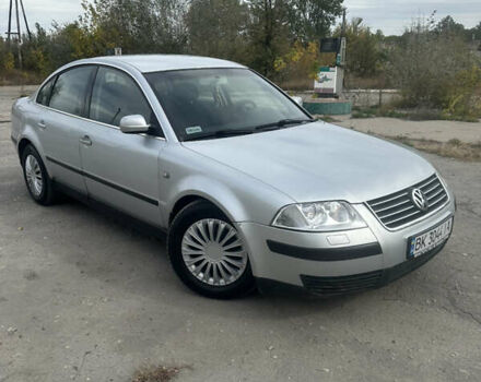 Серый Фольксваген Пассат, объемом двигателя 1.9 л и пробегом 280 тыс. км за 3350 $, фото 2 на Automoto.ua