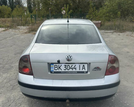 Серый Фольксваген Пассат, объемом двигателя 1.9 л и пробегом 280 тыс. км за 3350 $, фото 1 на Automoto.ua