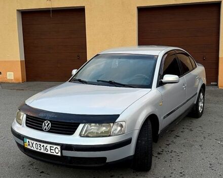 Серый Фольксваген Пассат, объемом двигателя 1.9 л и пробегом 235 тыс. км за 3800 $, фото 1 на Automoto.ua