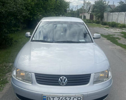 Серый Фольксваген Пассат, объемом двигателя 1.9 л и пробегом 318 тыс. км за 4200 $, фото 1 на Automoto.ua