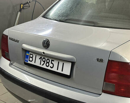 Серый Фольксваген Пассат, объемом двигателя 1.8 л и пробегом 298 тыс. км за 3400 $, фото 6 на Automoto.ua