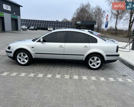 Сірий Фольксваген Пассат, об'ємом двигуна 1.6 л та пробігом 182 тис. км за 4500 $, фото 1 на Automoto.ua