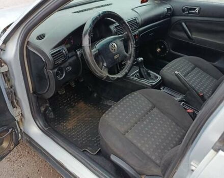 Сірий Фольксваген Пассат, об'ємом двигуна 1.6 л та пробігом 280 тис. км за 2800 $, фото 10 на Automoto.ua