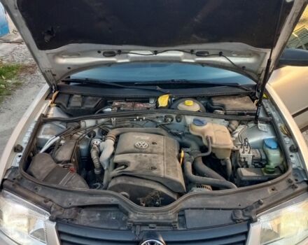 Серый Фольксваген Пассат, объемом двигателя 2 л и пробегом 300 тыс. км за 1900 $, фото 6 на Automoto.ua