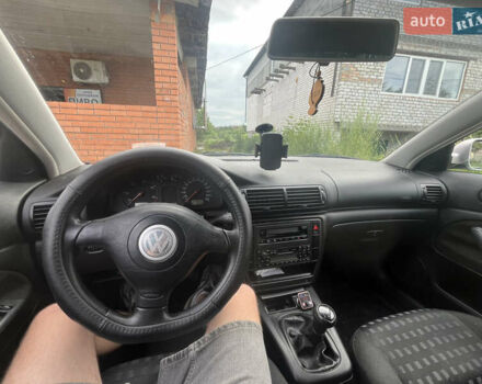 Серый Фольксваген Пассат, объемом двигателя 1.9 л и пробегом 318 тыс. км за 4200 $, фото 8 на Automoto.ua