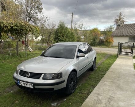 Серый Фольксваген Пассат, объемом двигателя 1.8 л и пробегом 333 тыс. км за 3600 $, фото 1 на Automoto.ua