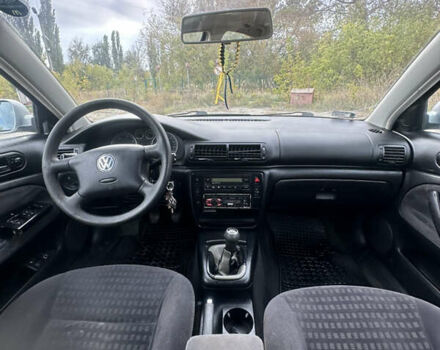 Серый Фольксваген Пассат, объемом двигателя 1.9 л и пробегом 280 тыс. км за 3350 $, фото 13 на Automoto.ua