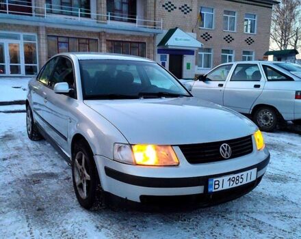 Серый Фольксваген Пассат, объемом двигателя 1.8 л и пробегом 300 тыс. км за 3000 $, фото 3 на Automoto.ua