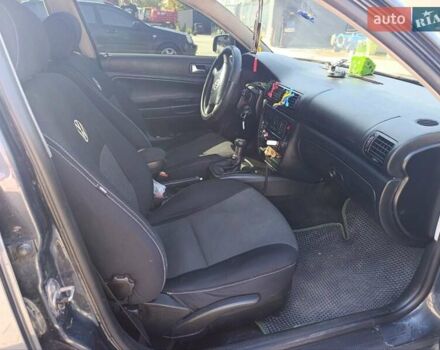 Серый Фольксваген Пассат, объемом двигателя 1.6 л и пробегом 241 тыс. км за 4200 $, фото 1 на Automoto.ua