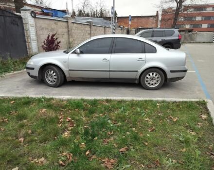 Сірий Фольксваген Пассат, об'ємом двигуна 1.6 л та пробігом 304 тис. км за 4100 $, фото 6 на Automoto.ua