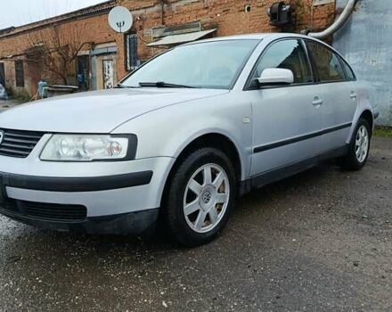 Сірий Фольксваген Пассат, об'ємом двигуна 1.6 л та пробігом 280 тис. км за 2800 $, фото 3 на Automoto.ua