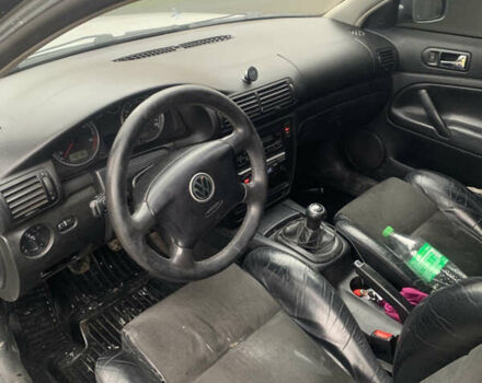 Серый Фольксваген Пассат, объемом двигателя 1.9 л и пробегом 300 тыс. км за 4000 $, фото 9 на Automoto.ua