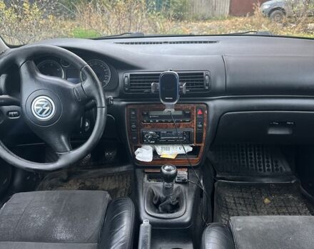 Серый Фольксваген Пассат, объемом двигателя 1.9 л и пробегом 302 тыс. км за 2882 $, фото 6 на Automoto.ua