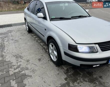 Сірий Фольксваген Пассат, об'ємом двигуна 1.6 л та пробігом 182 тис. км за 4500 $, фото 4 на Automoto.ua