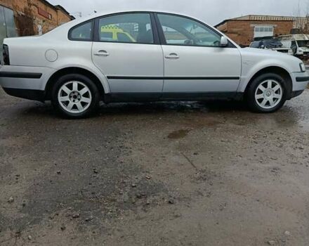 Сірий Фольксваген Пассат, об'ємом двигуна 1.6 л та пробігом 280 тис. км за 2800 $, фото 7 на Automoto.ua