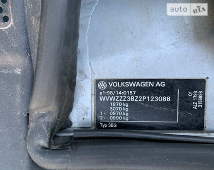 Серый Фольксваген Пассат, объемом двигателя 1.6 л и пробегом 233 тыс. км за 5399 $, фото 26 на Automoto.ua