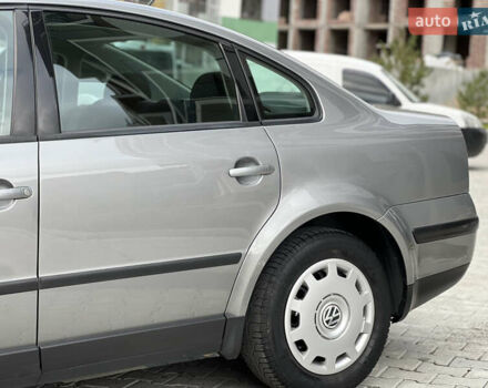 Сірий Фольксваген Пассат, об'ємом двигуна 1.6 л та пробігом 186 тис. км за 4199 $, фото 21 на Automoto.ua