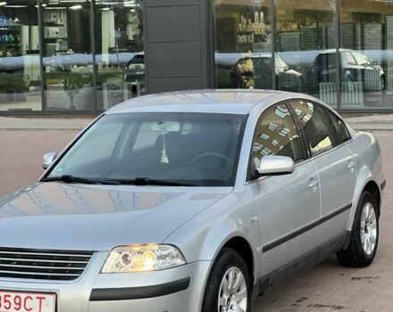 Серый Фольксваген Пассат, объемом двигателя 1.6 л и пробегом 230 тыс. км за 2150 $, фото 2 на Automoto.ua