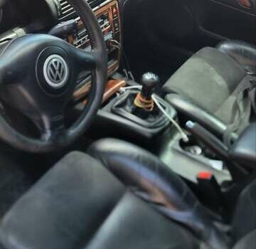 Серый Фольксваген Пассат, объемом двигателя 1.9 л и пробегом 308 тыс. км за 4000 $, фото 4 на Automoto.ua