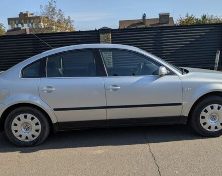 Серый Фольксваген Пассат, объемом двигателя 1.6 л и пробегом 145 тыс. км за 4800 $, фото 2 на Automoto.ua