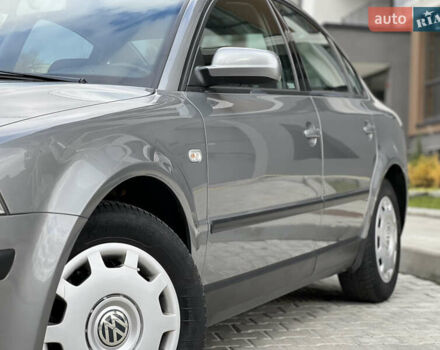 Сірий Фольксваген Пассат, об'ємом двигуна 1.6 л та пробігом 186 тис. км за 4199 $, фото 11 на Automoto.ua