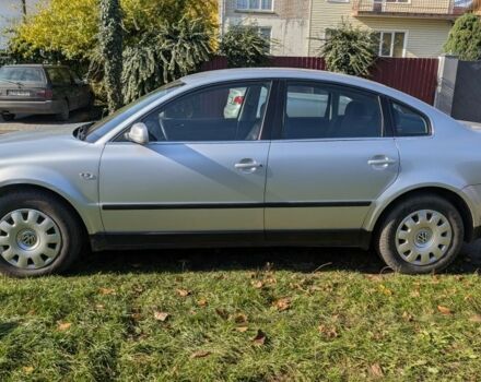 Серый Фольксваген Пассат, объемом двигателя 1.6 л и пробегом 145 тыс. км за 4800 $, фото 3 на Automoto.ua