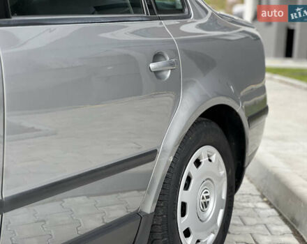 Сірий Фольксваген Пассат, об'ємом двигуна 1.6 л та пробігом 186 тис. км за 4199 $, фото 13 на Automoto.ua