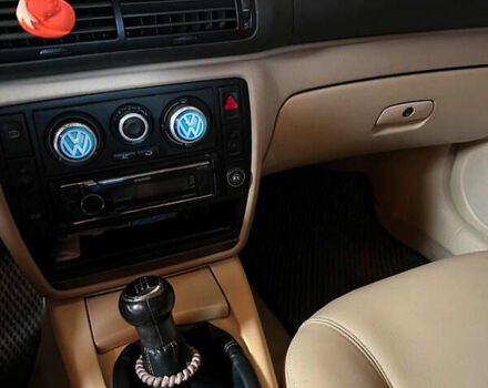 Серый Фольксваген Пассат, объемом двигателя 1.8 л и пробегом 250 тыс. км за 4750 $, фото 7 на Automoto.ua