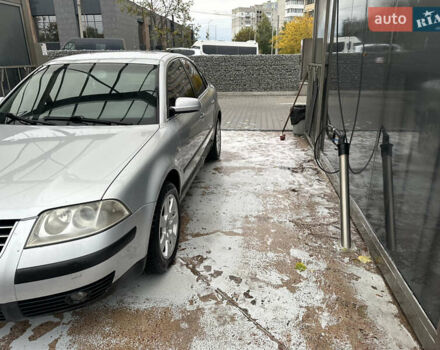 Серый Фольксваген Пассат, объемом двигателя 1.9 л и пробегом 428 тыс. км за 3800 $, фото 2 на Automoto.ua