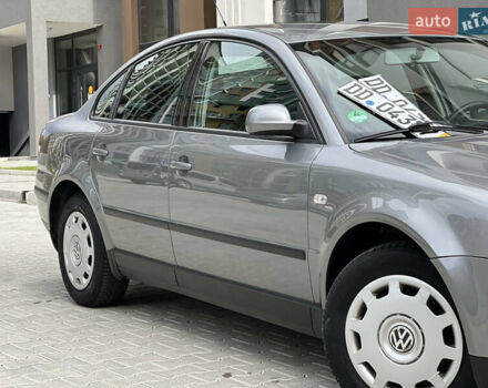 Сірий Фольксваген Пассат, об'ємом двигуна 1.6 л та пробігом 186 тис. км за 4199 $, фото 35 на Automoto.ua