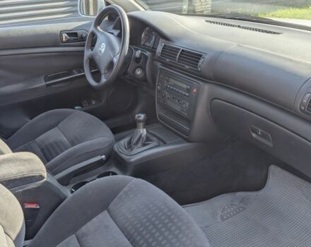 Серый Фольксваген Пассат, объемом двигателя 1.6 л и пробегом 145 тыс. км за 4800 $, фото 5 на Automoto.ua