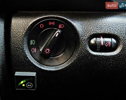 Серый Фольксваген Пассат, объемом двигателя 2.77 л и пробегом 301 тыс. км за 3500 $, фото 6 на Automoto.ua