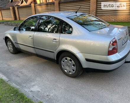 Серый Фольксваген Пассат, объемом двигателя 1.6 л и пробегом 233 тыс. км за 5399 $, фото 6 на Automoto.ua