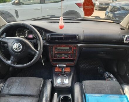 Серый Фольксваген Пассат, объемом двигателя 1.8 л и пробегом 230 тыс. км за 3800 $, фото 5 на Automoto.ua