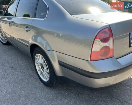 Серый Фольксваген Пассат, объемом двигателя 1.6 л и пробегом 249 тыс. км за 4400 $, фото 5 на Automoto.ua