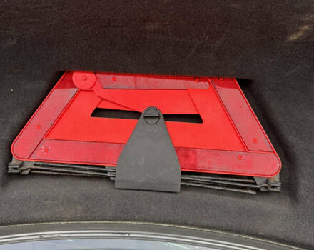 Серый Фольксваген Пассат, объемом двигателя 1.8 л и пробегом 440 тыс. км за 3199 $, фото 46 на Automoto.ua